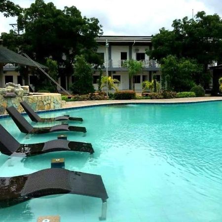 Floating Sanctuary Resort Powered By Cocotel Bulacan Buitenkant foto