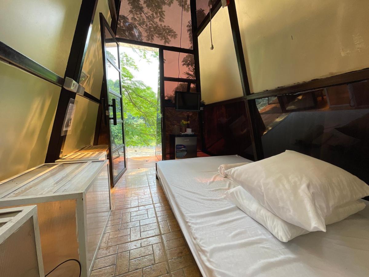 Floating Sanctuary Resort Powered By Cocotel Bulacan Buitenkant foto