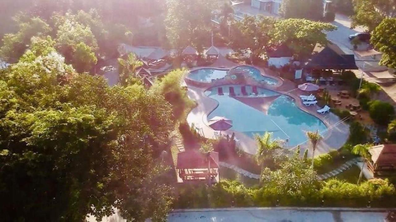 Floating Sanctuary Resort Powered By Cocotel Bulacan Buitenkant foto